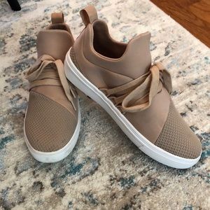 Steve Madden Lancer Sneakers